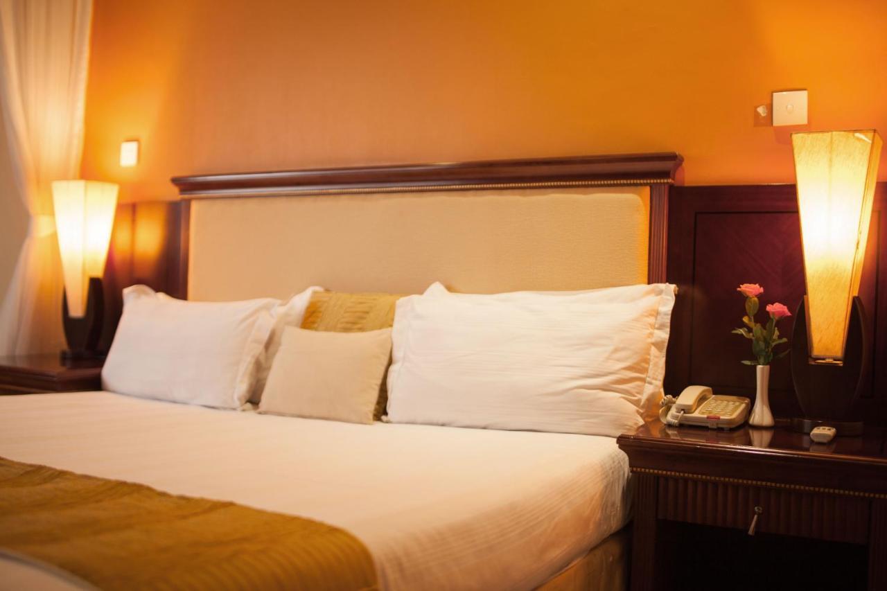 Royal Suites 坎帕拉 外观 照片