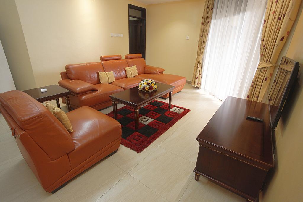 Royal Suites 坎帕拉 外观 照片